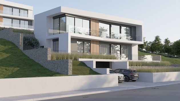 Foto 1 de Casa nova en venda a Vallpineda - Santa Bàrbara de 5 habitacions amb jardí