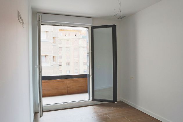 Foto 1 de Pis nou en venda a calle De Pablo Sarasate de 3 habitacions amb ascensor