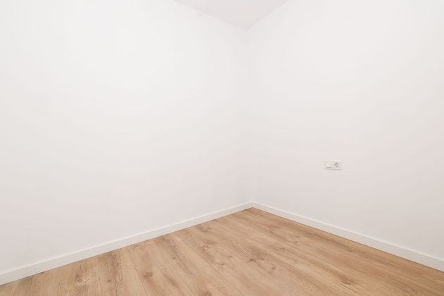 Foto 1 de Piso nuevo en venta en calle Del Carrilet de 3 habitaciones y 87 m²