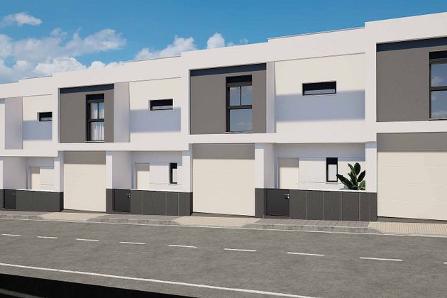 Foto 1 de Casa nueva en venta en calle La Molina de 3 habitaciones y 100 m²
