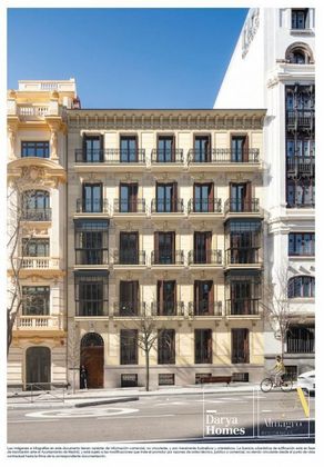 Foto 1 de Piso nuevo en venta en calle Santa Engracia de 4 habitaciones con piscina y ascensor