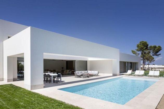 Foto 1 de Casa nueva en venta en Sol de Mallorca de 5 habitaciones con piscina y jardín