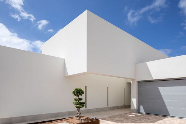 Foto 2 de Casa nueva en venta en Sol de Mallorca de 5 habitaciones con piscina y jardín