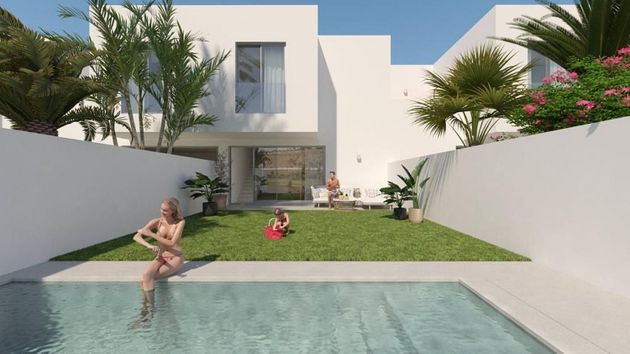 Foto 1 de Casa nova en venda a calle Vicario Juan Artiles de 3 habitacions amb jardí