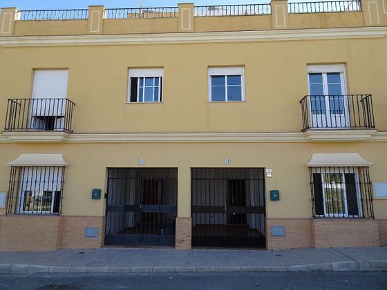 Foto 2 de Casa nova en venda a calle Encarnacion Esteban Flores de 3 habitacions i 148 m²