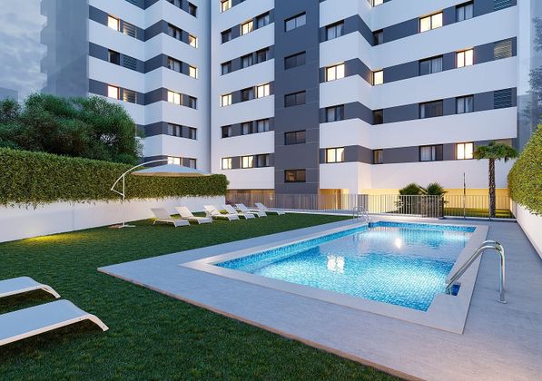 Foto 1 de Venta de piso nuevo en calle Del Este Km de 2 habitaciones con piscina y jardín