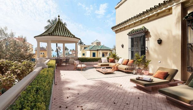 Foto 2 de Pis nou en venda a calle De Sancha de 4 habitacions amb piscina i jardí