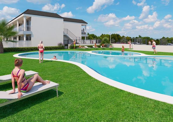 Foto 1 de Pis nou en venda a calle Jardín de 2 habitacions amb piscina i aire acondicionat