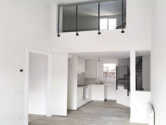 Foto 2 de Piso nuevo en venta en calle Sant Joan Les Abadesses de 2 habitaciones con ascensor