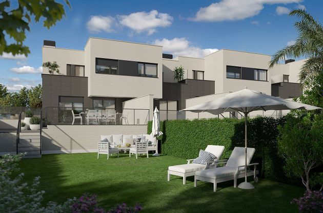 Foto 2 de Casa nova en venda a calle Vicente Ferrer de 4 habitacions amb piscina i jardí