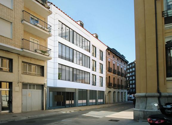 Foto 1 de Piso nuevo en venta en calle Alonso Fernández de Madrid de 2 habitaciones con ascensor