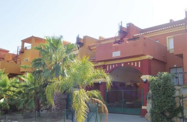 Foto 1 de Pis nou en venda a Cabo Pino - Reserva de Marbella de 2 habitacions amb piscina i jardí