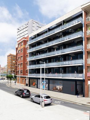 Foto 2 de Piso nuevo en venta en calle Doctor Díaz Emparanza y Doctor Entrecanales de 3 habitaciones con ascensor