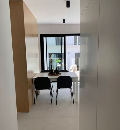 Foto 2 de Pis nou en venda a calle Sant Miquel y Frederic Bosch de 3 habitacions amb aire acondicionat i ascensor