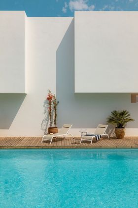 Foto 1 de Casa nueva en venta en calle Bella Vista de 2 habitaciones con piscina y jardín