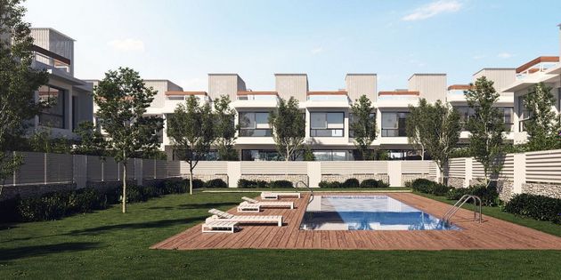 Foto 1 de Casa nova en venda a calle Marqués de Casa Tilly de 5 habitacions amb piscina i jardí