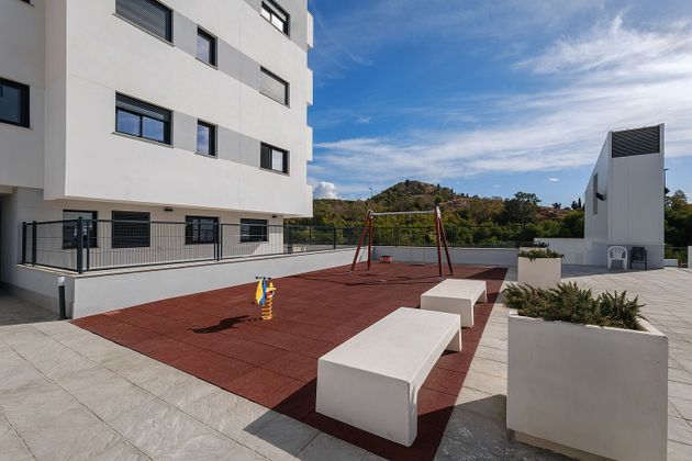 Foto 1 de Venta de piso nuevo en calle Octavio Paz de 2 habitaciones con piscina y jardín