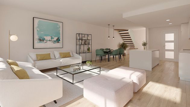 Foto 1 de Casa nova en venda a calle Manzana Ug Entrenucleos de 4 habitacions amb jardí i aire acondicionat