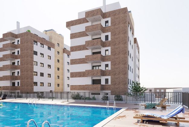 Foto 1 de Venta de piso nuevo en Ciudad 70 de 3 habitaciones con piscina y ascensor