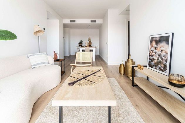 Foto 2 de Venta de piso nuevo en calle Generalitat de 4 habitaciones con piscina y aire acondicionado