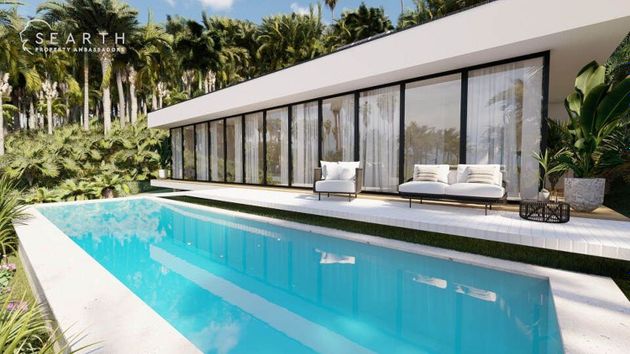 Foto 1 de Casa nova en venda a calle Trencapinyes de 3 habitacions amb piscina i jardí