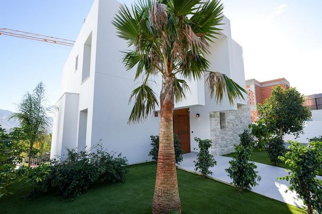 Foto 2 de Casa nova en venda a calle Rei Jaume I de 3 habitacions amb piscina i jardí