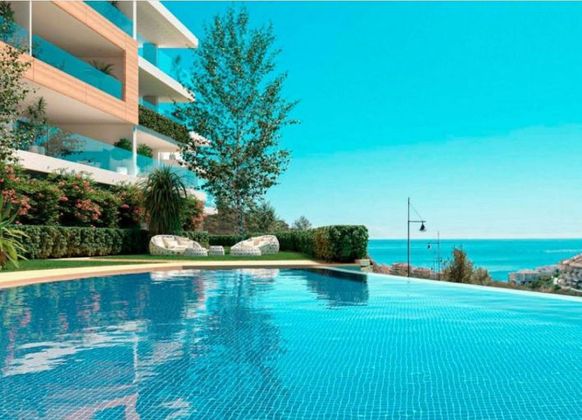 Foto 1 de Piso nuevo en venta en El Higuerón de 2 habitaciones con piscina y jardín