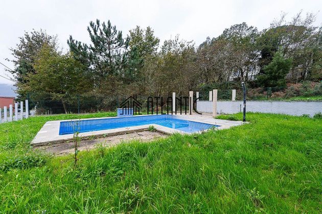 Foto 1 de Casa nueva en venta en calle Lugar Portelovilaza de 4 habitaciones con piscina y jardín