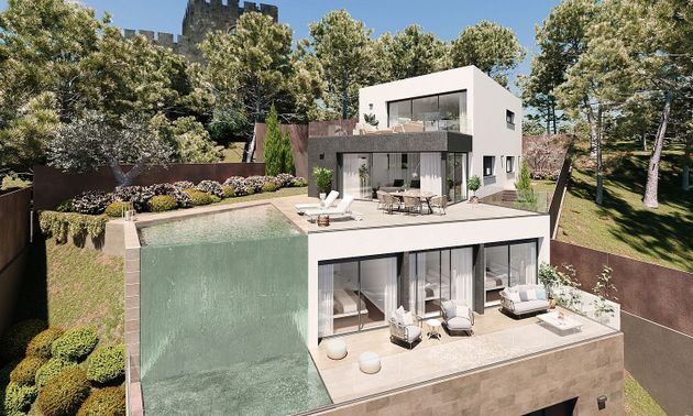 Foto 2 de Casa nova en venda a calle Noguera de 4 habitacions i 561 m²