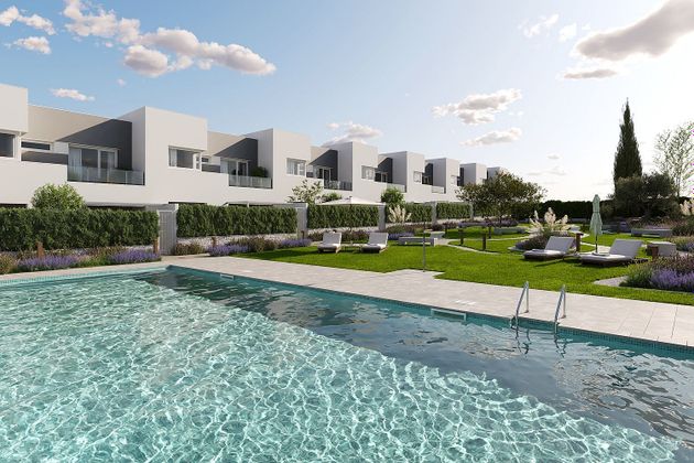 Foto 1 de Casa nova en venda a calle Emperador Claudio de 5 habitacions amb piscina i jardí