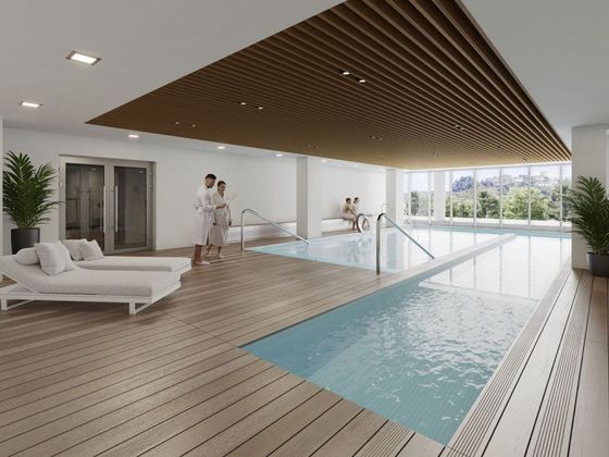 Foto 1 de Venta de piso nuevo en calle Altos Hornos de 3 habitaciones con piscina y ascensor