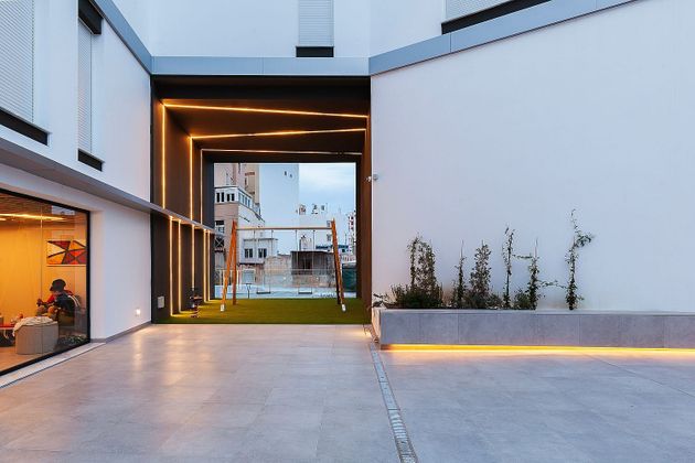 Foto 1 de Piso nuevo en alquiler en calle Federico García Lorca de 3 habitaciones con piscina y ascensor
