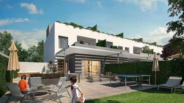 Foto 1 de Casa nova en venda a paseo Rufino Sanchez Con de Los Alemanes de 4 habitacions amb piscina i jardí