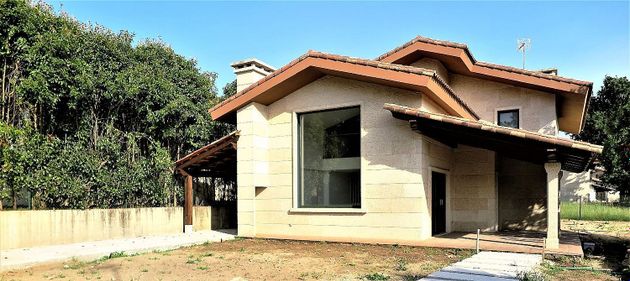 Foto 1 de Casa nova en venda a barrio De San Pedro de 4 habitacions amb jardí i aire acondicionat