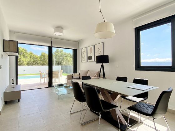 Foto 2 de Casa nova en venda a urbanización Don Mar de 3 habitacions amb piscina i jardí