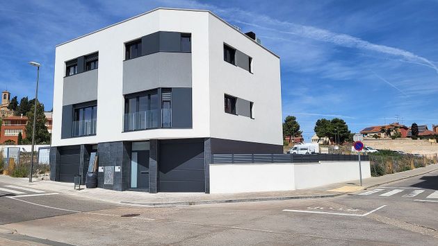 Foto 1 de Casa nova en venda a calle Espines de 4 habitacions amb jardí i aire acondicionat