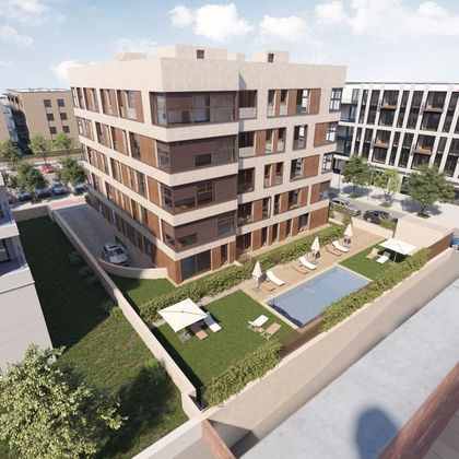 Foto 2 de Venta de piso nuevo en calle Pere Calders de 4 habitaciones con piscina y jardín