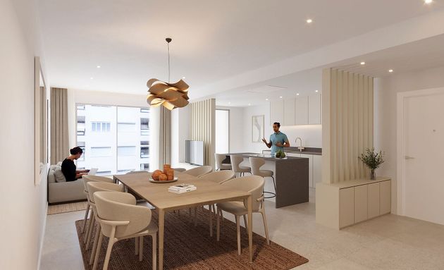 Foto 2 de Venta de piso nuevo en calle Vilareal de 3 habitaciones con aire acondicionado y ascensor