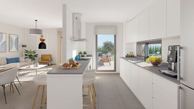 Foto 2 de Casa nova en venda a calle Andalucia de 4 habitacions amb jardí i aire acondicionat