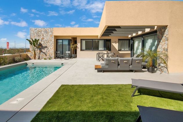 Foto 1 de Casa nova en venda a calle Aruba Altaona Country & Living Resort de 3 habitacions amb piscina i jardí