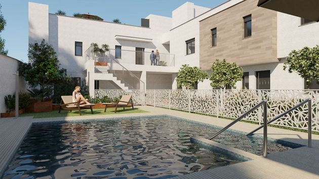 Foto 1 de Casa nova en venda a calle Pozo Nuevo de 3 habitacions amb piscina i jardí