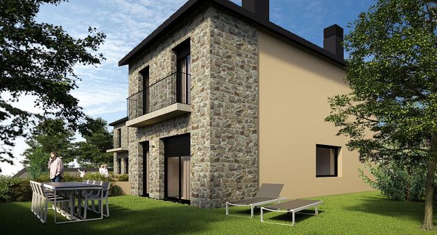 Foto 2 de Casa nueva en venta en calle De Monturull de 4 habitaciones con jardín