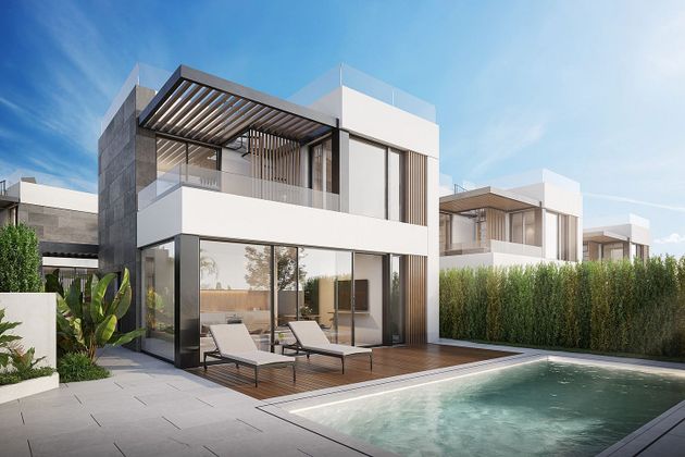 Foto 2 de Casa nova en venda a calle Capellá de 3 habitacions amb piscina