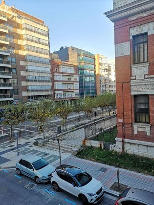 Foto 1 de Piso nuevo en venta en calle República Argentina de 3 habitaciones con piscina y ascensor