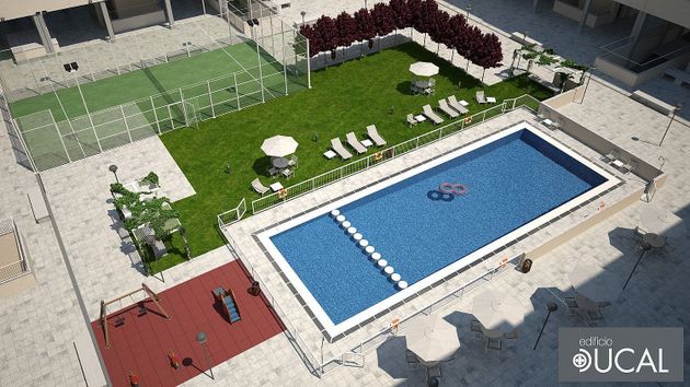 Foto 2 de Pis nou en venda a calle Bienal del Arte de 3 habitacions amb piscina i ascensor