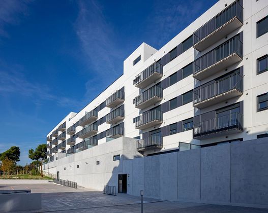 Foto 2 de Pis nou en lloguer a calle Alfonso VI de 3 habitacions amb piscina i aire acondicionat