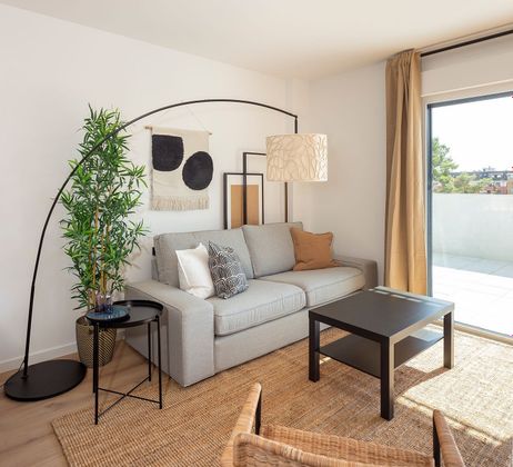 Foto 2 de Piso nuevo en alquiler en calle Alfonso VI de 2 habitaciones con piscina y aire acondicionado