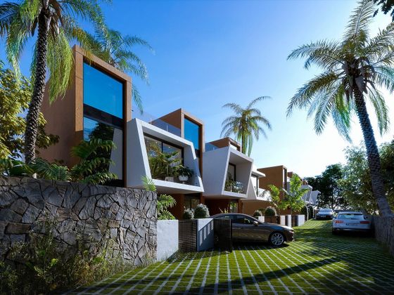 Foto 1 de Casa nova en venda a urbanización Enginent I de 3 habitacions amb piscina i jardí