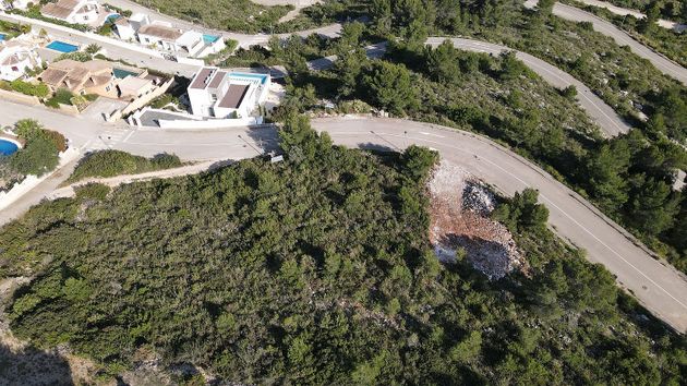 Foto 2 de Casa nova en venda a calle Catalunya de 3 habitacions amb piscina i jardí