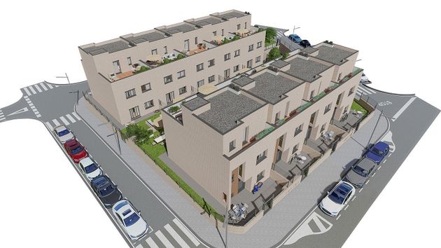 Foto 1 de Casa nueva en venta en calle Martí Lhumà de 4 habitaciones con jardín y aire acondicionado